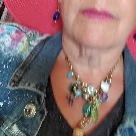 NWT Hand Crafted Statement Necklace & Earring Set - Picture 9 of 9